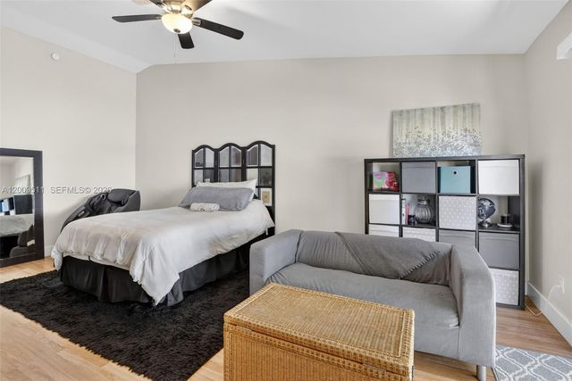 4283 S Pine Island Rd, Davie, FL 33328