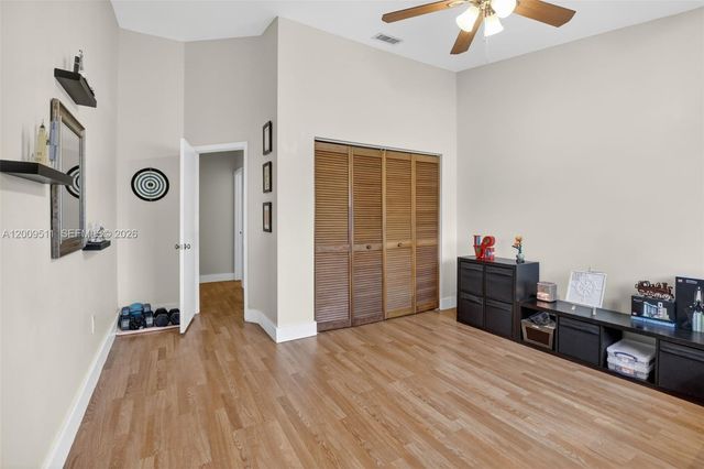 4283 S Pine Island Rd, Davie, FL 33328