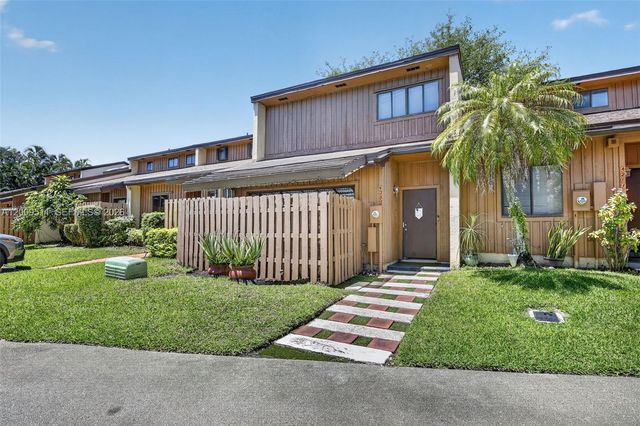 4283 S Pine Island Rd, Davie, FL 33328