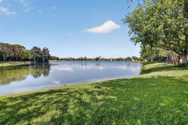 4283 S Pine Island Rd, Davie, FL 33328