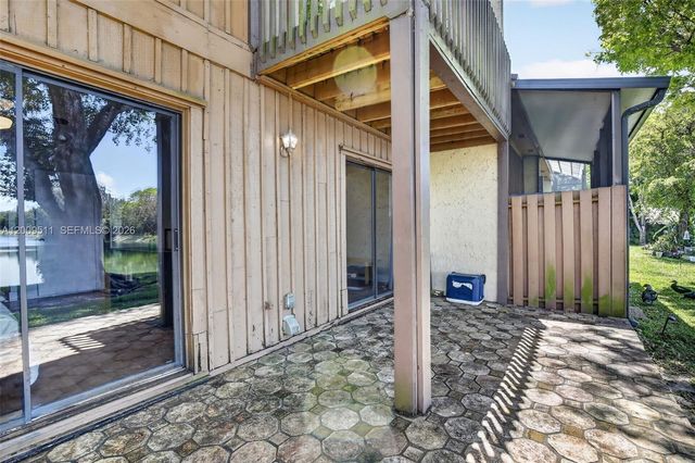 4283 S Pine Island Rd, Davie, FL 33328