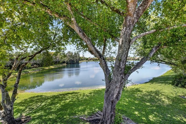 4283 S Pine Island Rd, Davie, FL 33328