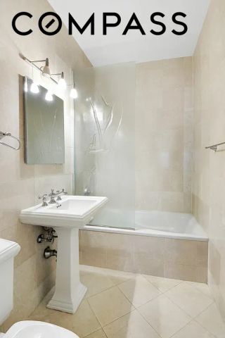 58 W 58th St Apt 25E, New York City, NY 10019