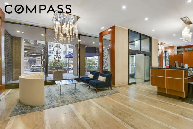58 W 58th St Apt 25E, New York City, NY 10019