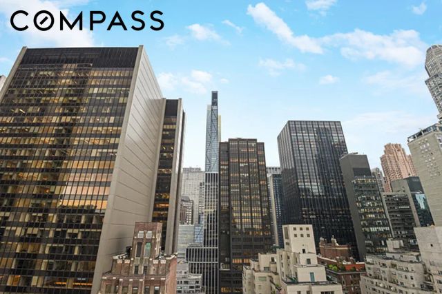 58 W 58th St Apt 25E, New York City, NY 10019