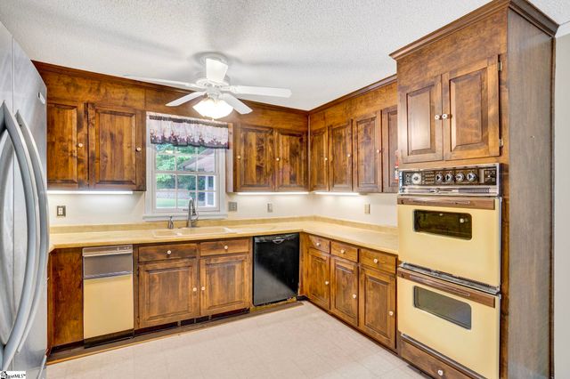18 Patrol Club Road, Greenville, SC 29609