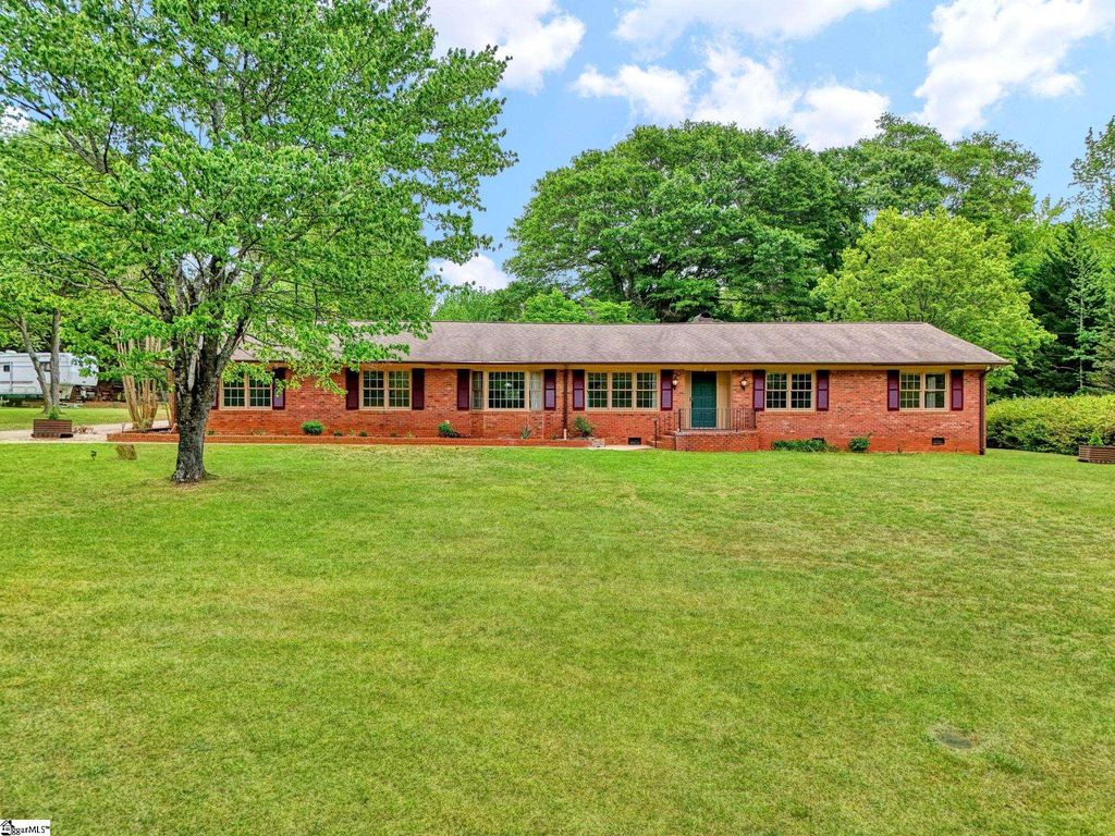 18 Patrol Club Road, Greenville, SC 29609