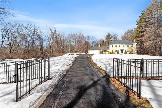 92 Prospect Street, Lunenburg, MA 01462