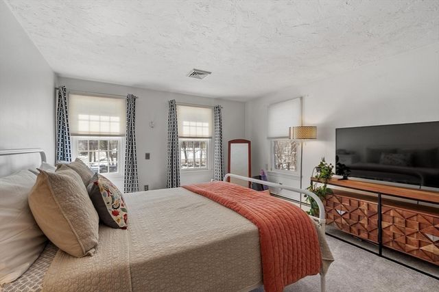 92 Prospect Street, Lunenburg, MA 01462