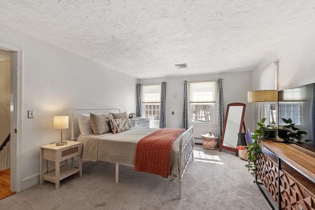 92 Prospect Street, Lunenburg, MA 01462