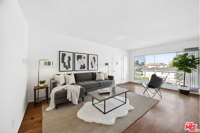 304 E 95th Street, Los Angeles, CA 90003