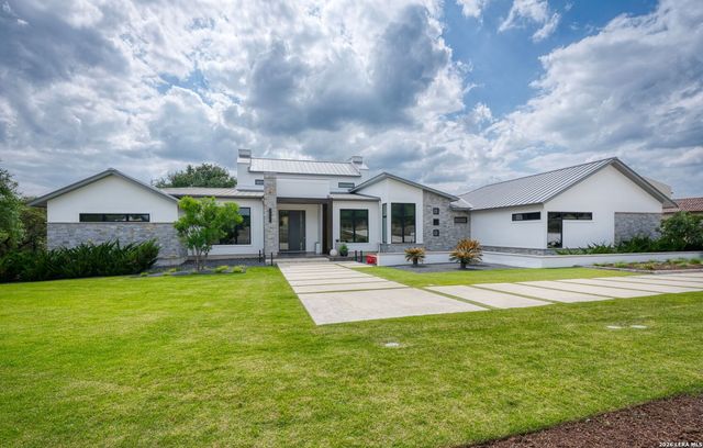 3480 CLUBS DR, Boerne, TX 78006