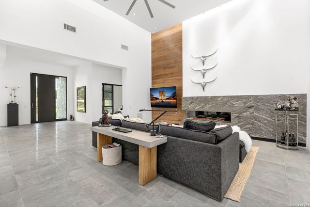 3480 CLUBS DR, Boerne, TX 78006