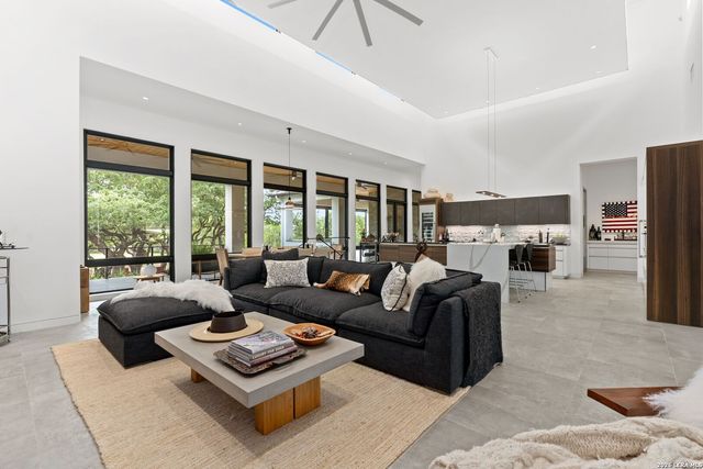 3480 CLUBS DR, Boerne, TX 78006