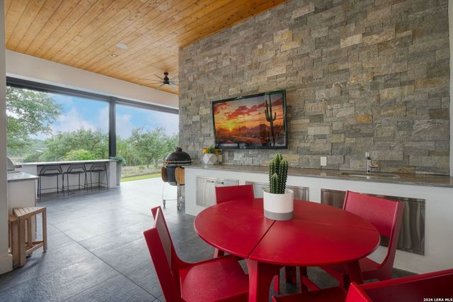 3480 CLUBS DR, Boerne, TX 78006