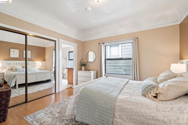 892 Laurel Street, Alameda, CA 94501