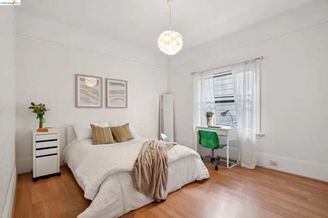 892 Laurel Street, Alameda, CA 94501