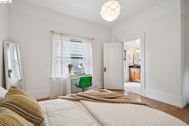 892 Laurel Street, Alameda, CA 94501