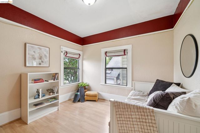 892 Laurel Street, Alameda, CA 94501
