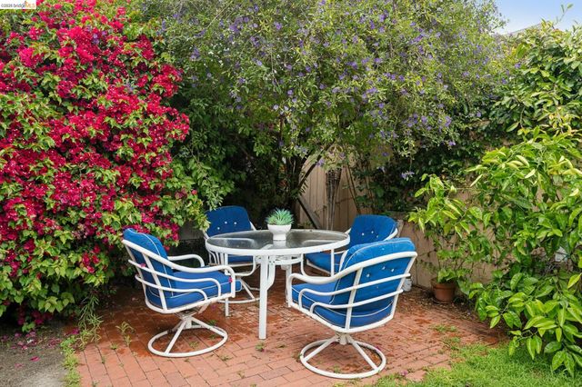 892 Laurel Street, Alameda, CA 94501