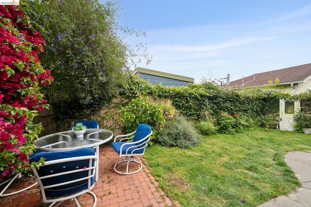 892 Laurel Street, Alameda, CA 94501