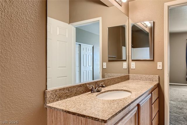 10550 ALEXANDER Road 2080, Las Vegas, NV 89129