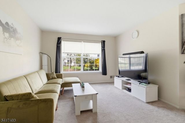 1403 Moonlight Ct, Washington Twp., NJ 07840