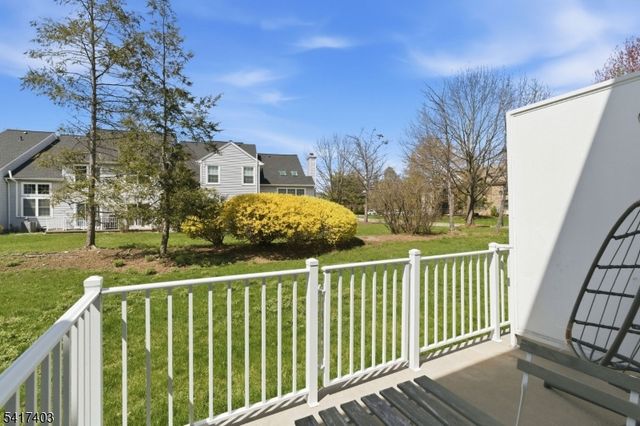 1403 Moonlight Ct, Washington Twp., NJ 07840