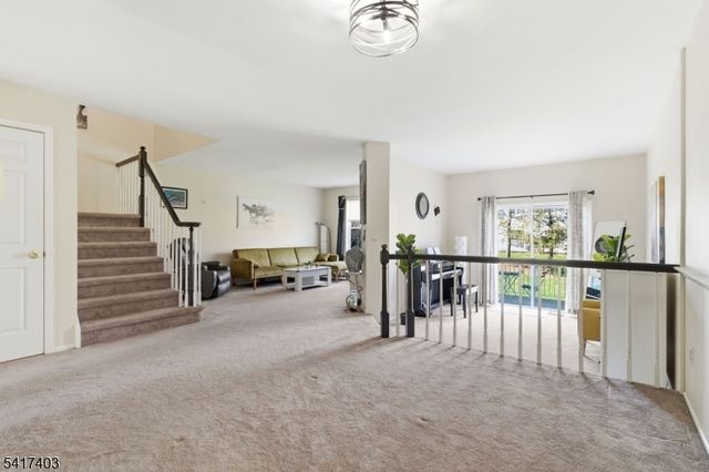 1403 Moonlight Ct, Washington Twp., NJ 07840