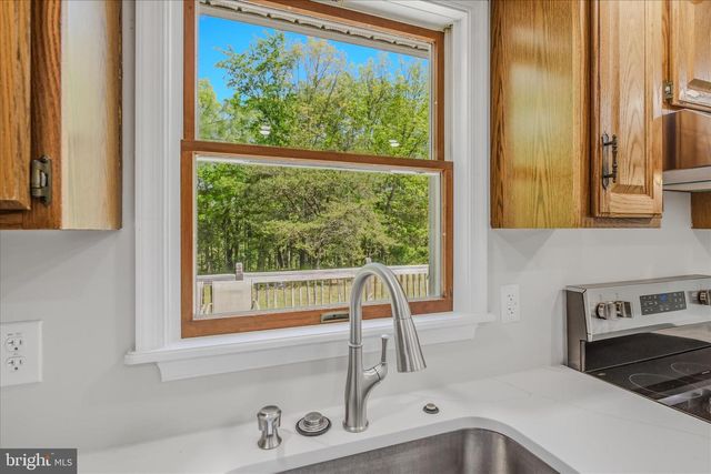 254 OLD MILL MANOR DR, Berkeley Springs, WV 25411