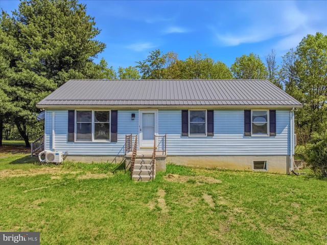 254 OLD MILL MANOR DR, Berkeley Springs, WV 25411