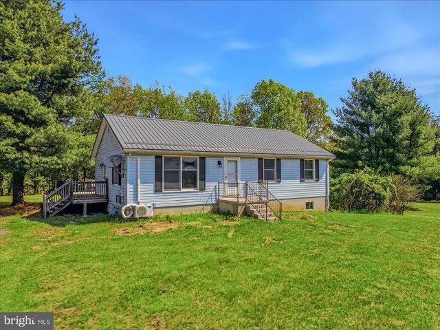254 OLD MILL MANOR DR, Berkeley Springs, WV 25411