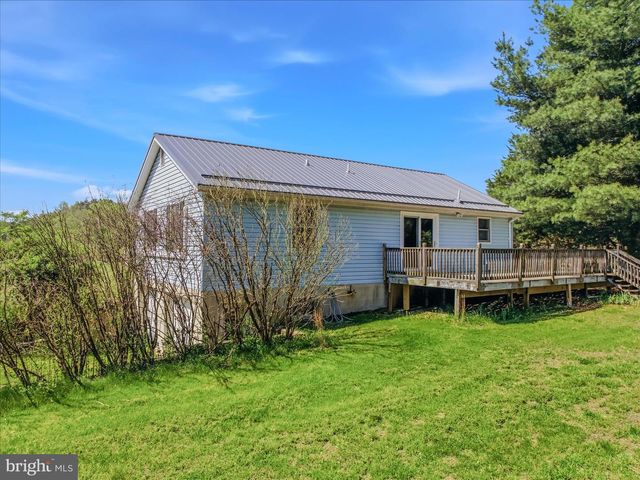 254 OLD MILL MANOR DR, Berkeley Springs, WV 25411