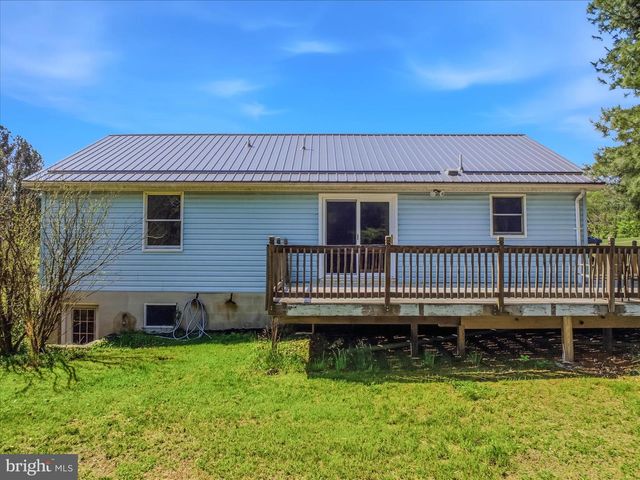 254 OLD MILL MANOR DR, Berkeley Springs, WV 25411