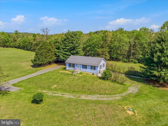 254 OLD MILL MANOR DR, Berkeley Springs, WV 25411
