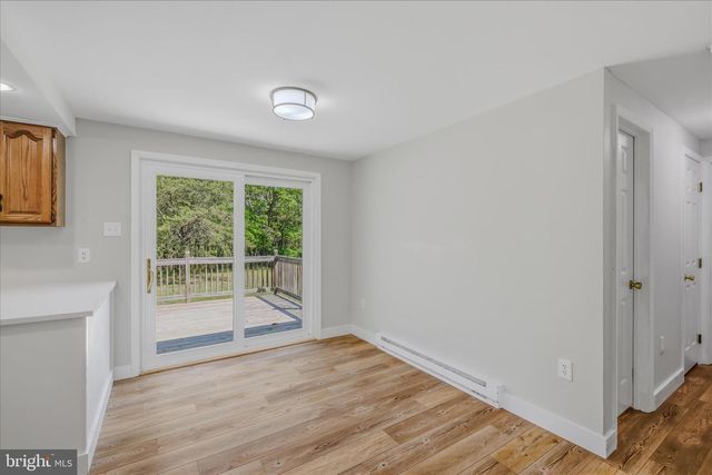 254 OLD MILL MANOR DR, Berkeley Springs, WV 25411