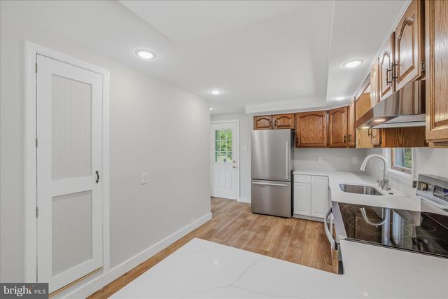 254 OLD MILL MANOR DR, Berkeley Springs, WV 25411