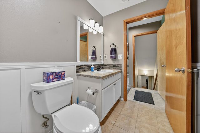 18520 E 9th Ct, Spokane Valley, WA 99016