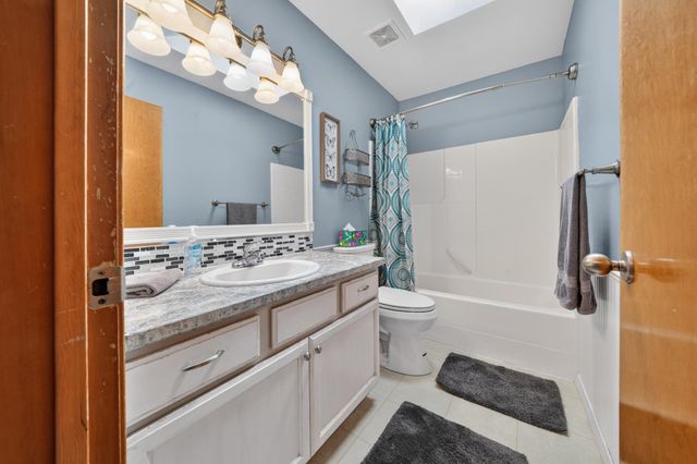 18520 E 9th Ct, Spokane Valley, WA 99016