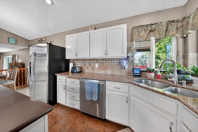 18520 E 9th Ct, Spokane Valley, WA 99016