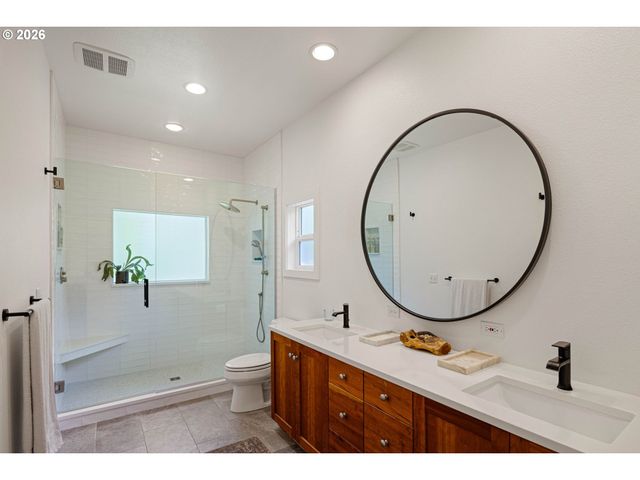 1797 CRAIGMONT Ave, Eugene, OR 97405