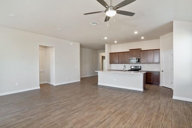 8202 Dampton LN, Austin, TX 78744