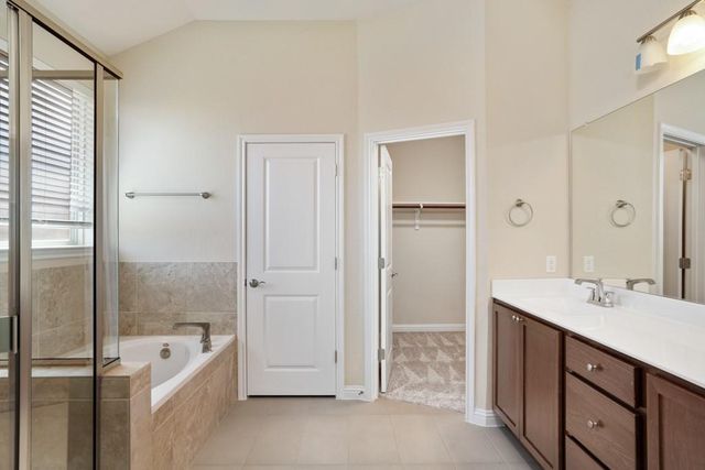 8202 Dampton LN, Austin, TX 78744