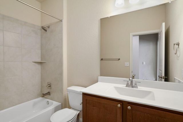 8202 Dampton LN, Austin, TX 78744