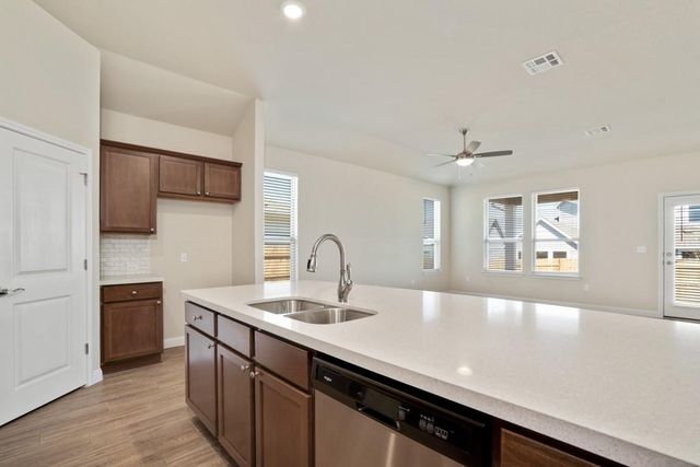 8202 Dampton LN, Austin, TX 78744