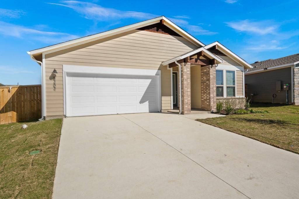 8202 Dampton LN, Austin, TX 78744