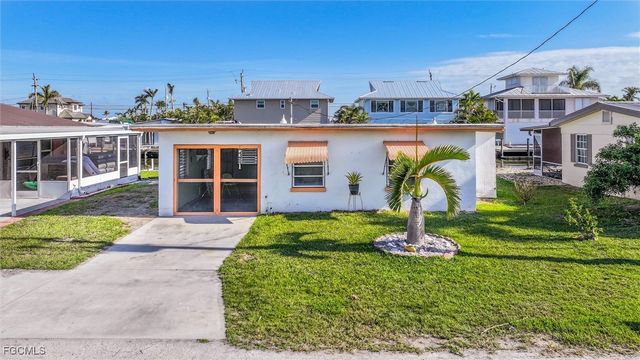 11494 May ST, Matlacha, FL 33993