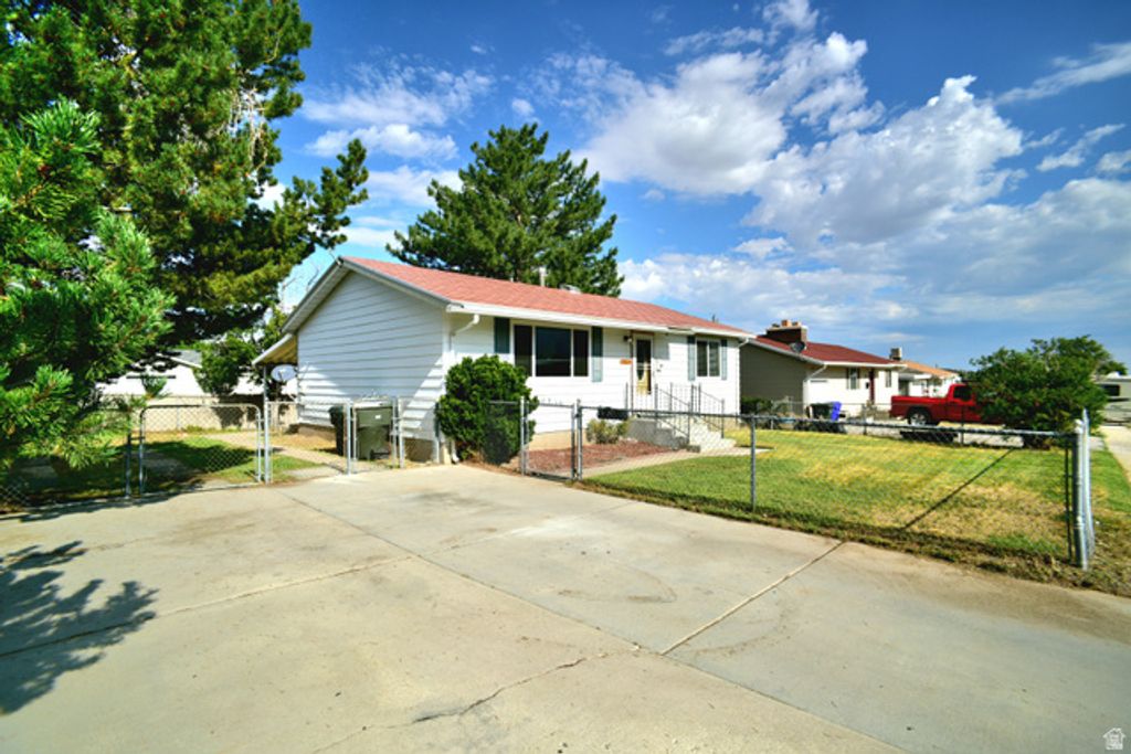367 OVERLAND RD, Tooele, UT 84074 — photo 2