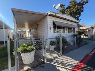 220 S Madera Avenue # 23, Kerman, CA 93630
