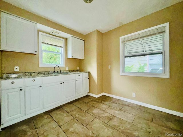 18732 GREENVIEW Avenue, Detroit, MI 48219